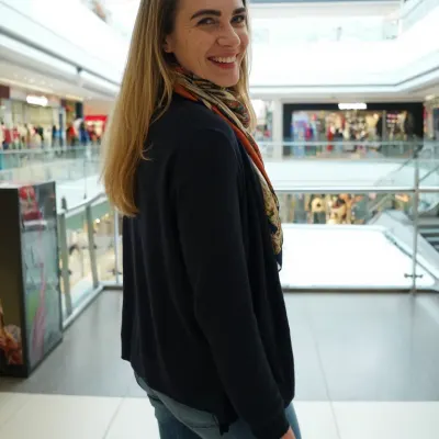 Mia, 34