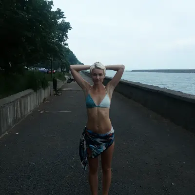 Та самая Аня