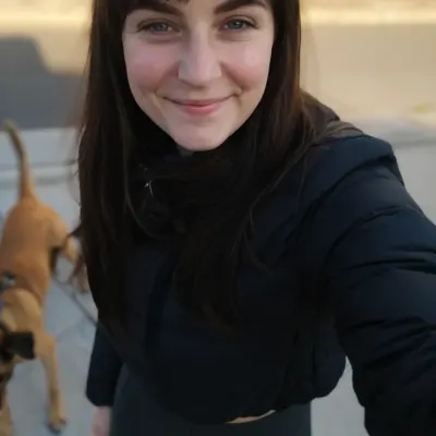 Оленька, 27